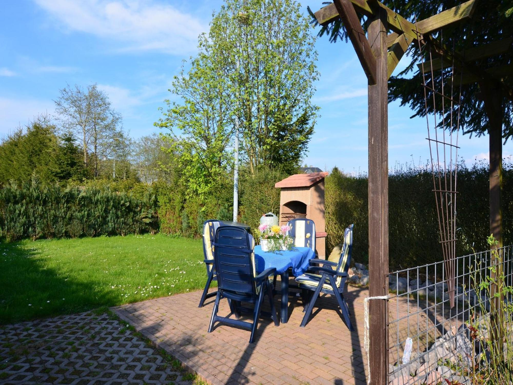 Holiday Home With Garden Neustadt am Rennsteig Zewnętrze zdjęcie