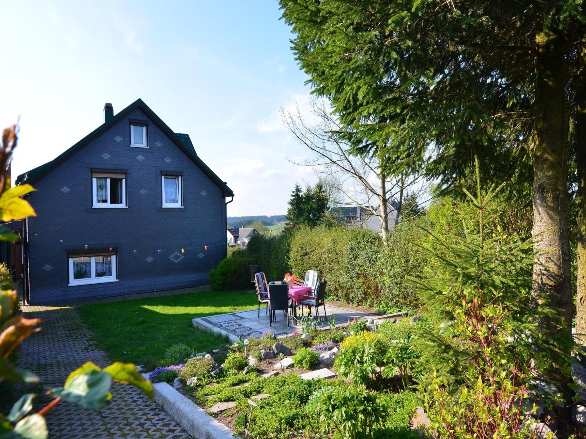 Holiday Home With Garden Neustadt am Rennsteig Zewnętrze zdjęcie